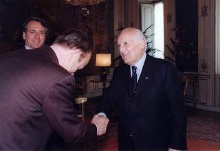 Giovanni Fabris, presidente dell'UNIONSERVIZI-CONFAPI, ed il Consiglio direttivo