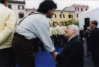 Visita del Presidente della Repubblica Scalfaro a Massa Carrara in occasione del 50° anniversario della consegna della Medaglia d'Oro al Valor Militare al Gonfalone della Provincia