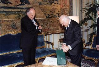 Conferimento dell'onorificenza di Cavaliere di Gran Croce dell'Ordine &quot;al Merito della Repubblica italiana&quot; al Maestro Lorin Maazel