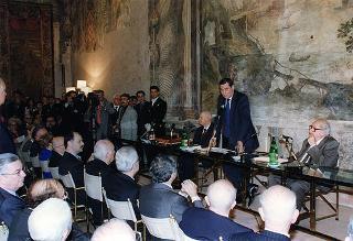 Intervento del Presidente della Repubblica alla cerimonia per il 90° compleanno del senatore a vita Francesco De Martino. Roma, Palazzo Giustiniani