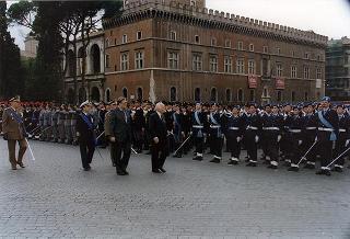 Roma, Altare della Patria: deposizione di una corona d'alloro da parte del Presidente della Repubblica in occasione della Festa Nazionale della Repubblica