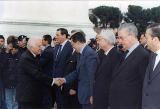 Roma, Altare della Patria: deposizione di una corona d'alloro da parte del Presidente della Repubblica in occasione della Festa Nazionale della Repubblica
