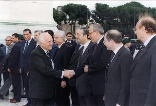 Roma, Altare della Patria: deposizione di una corona d'alloro da parte del Presidente della Repubblica in occasione della Festa Nazionale della Repubblica