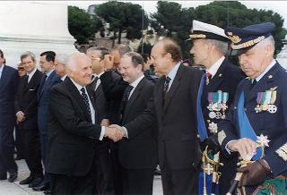 Roma, Altare della Patria: deposizione di una corona d'alloro da parte del Presidente della Repubblica in occasione della Festa Nazionale della Repubblica