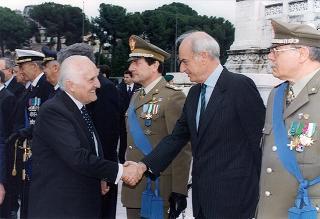 Roma, Altare della Patria: deposizione di una corona d'alloro da parte del Presidente della Repubblica in occasione della Festa Nazionale della Repubblica