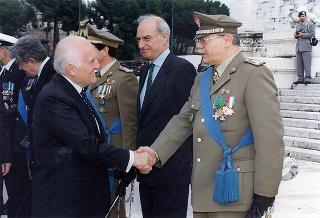 Roma, Altare della Patria: deposizione di una corona d'alloro da parte del Presidente della Repubblica in occasione della Festa Nazionale della Repubblica