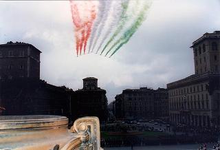 Roma, Altare della Patria: deposizione di una corona d'alloro da parte del Presidente della Repubblica in occasione della Festa Nazionale della Repubblica