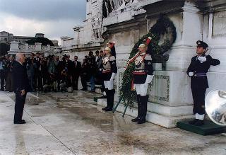 Roma, Altare della Patria: deposizione di una corona d'alloro da parte del Presidente della Repubblica in occasione della Festa Nazionale della Repubblica