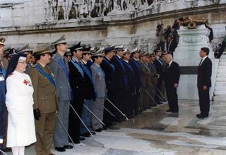 Roma, Altare della Patria: deposizione di una corona d'alloro da parte del Presidente della Repubblica in occasione della Festa Nazionale della Repubblica