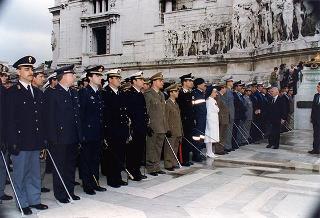 Roma, Altare della Patria: deposizione di una corona d'alloro da parte del Presidente della Repubblica in occasione della Festa Nazionale della Repubblica