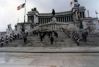 Roma, Altare della Patria: deposizione di una corona d'alloro da parte del Presidente della Repubblica in occasione della Festa Nazionale della Repubblica