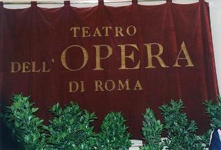 Roma, Teatro dell'Opera: intervento del Presidente della Repubblica al Concerto dell'Orchestra Sinfonica Nazionale della RAI, diretta dal Maestro Giuseppe Sinopoli, in occasione della Festa Nazionale della Repubblica