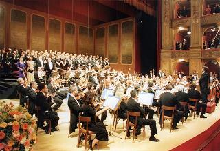 Roma, Teatro dell'Opera: intervento del Presidente della Repubblica al Concerto dell'Orchestra Sinfonica Nazionale della RAI, diretta dal Maestro Giuseppe Sinopoli, in occasione della Festa Nazionale della Repubblica