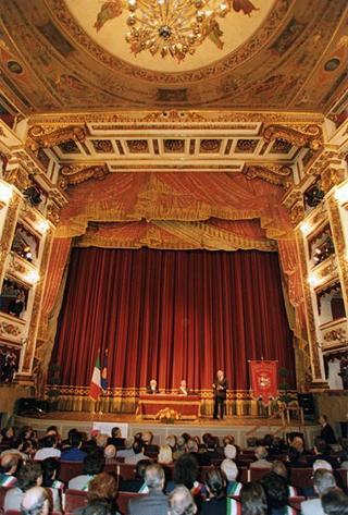 Alessandria: visita del Presidente della Repubblica in occasione della cerimonia di consegna della Medaglia d'Oro al Valor Militare al Gonfalone della Provincia