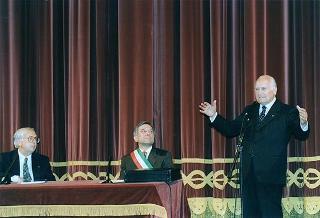 Alessandria: visita del Presidente della Repubblica in occasione della cerimonia di consegna della Medaglia d'Oro al Valor Militare al Gonfalone della Provincia