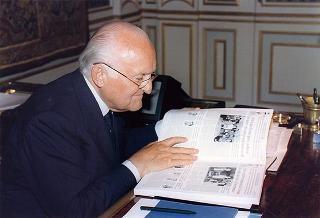 Giovanni Pepi, condirettore de "Il Giornale di Sicilia", per presentare il volume Cronaca in classe