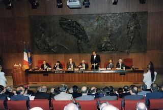 Milano: intervento del Presidente della Repubblica al Convegno sul tema &quot;Le fondazioni bancarie dalla legge Amato al disegno di legge Ciampi: quale futuro?&quot;