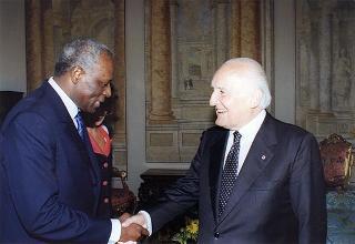 Incontro e successiva colazione con il Presidente della Repubblica dell'Angola Josè Edoardo Dos Santos