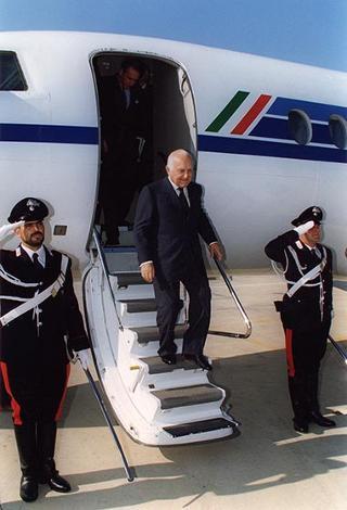 Intervento del Presidente della Repubblica a Brindisi in occasione del rientro di un'aliquota del Contingente italiano impiegato in Albania