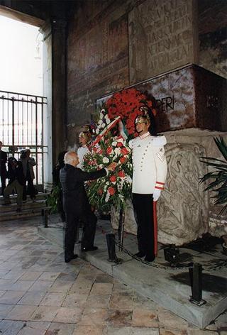 Intervento del Presidente della Repubblica alla celebrazione della S. Messa, nella Basilica di S. Lorenzo fuori le Mura, in occasione del 43° anniversario della scomparsa di Alcide De Gasperi