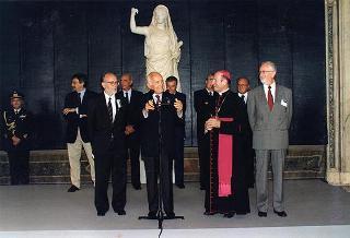 Il Presidente della Repubblica Oscar Luigi Scalfaro riceve in visita di omaggio il prof. Antonio De Salvo e il prof. Mario Sola, presidenti rispettivamente dell'Unione Esperantista Cattolica Internazionale ed Italiana, ed una delegazione di partecipanti al 50° Congresso dell'Unione