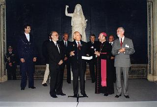 Il Presidente della Repubblica Oscar Luigi Scalfaro riceve in visita di omaggio il prof. Antonio De Salvo e il prof. Mario Sola, presidenti rispettivamente dell'Unione Esperantista Cattolica Internazionale ed Italiana, ed una delegazione di partecipanti al 50° Congresso dell'Unione