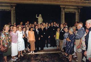 Il Presidente della Repubblica Oscar Luigi Scalfaro riceve in visita di omaggio il prof. Antonio De Salvo e il prof. Mario Sola, presidenti rispettivamente dell'Unione Esperantista Cattolica Internazionale ed Italiana, ed una delegazione di partecipanti al 50° Congresso dell'Unione