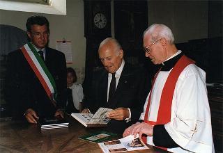 Intervento del Presidente della Repubblica Scalfaro alla 4^ celebrazione della ricognizione delle reliquie dei Santi Patroni, a Suno (Novara)