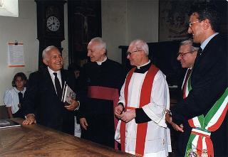 Intervento del Presidente della Repubblica Scalfaro alla 4^ celebrazione della ricognizione delle reliquie dei Santi Patroni, a Suno (Novara)