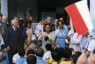 Visita del Presidente della Repubblica a Calcutta in occasione della cerimonia funebre in onore di Madre Teresa di Calcutta