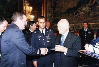 Gen. sq. a. Mario Arpino, Capo di Stato maggiore dell'Aeronautica, con la Pattuglia acrobatica nazionale