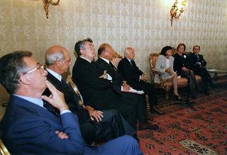 Sen. Patrizia Toia, sottosegretario di Stato agli affari esteri, con una delegazione di borsisti americani della Commissione Fullbright