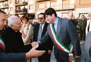 Giaveno (Torino): consegna della Medaglia d'Argento al Valor Militare al Gonfalone del Comune di Giaveno per attività partigiana in collaborazione con le popolazioni della Val Sangone