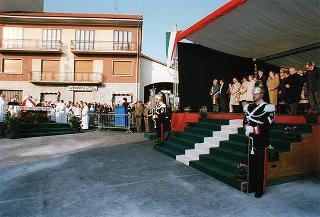 Giaveno (Torino): consegna della Medaglia d'Argento al Valor Militare al Gonfalone del Comune di Giaveno per attività partigiana in collaborazione con le popolazioni della Val Sangone