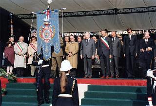 Giaveno (Torino): consegna della Medaglia d'Argento al Valor Militare al Gonfalone del Comune di Giaveno per attività partigiana in collaborazione con le popolazioni della Val Sangone
