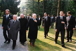 Forno di Coazze (Torino): deposizione di una corona d'alloro all'Ossario dei Caduti Partigiani e successivi interventi nell'ambito del Comune di Coazze