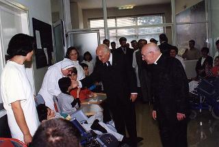 Milano: intervento del Presidente della Repubblica all'Istituto Sacra Famiglia di Cesano Boscone