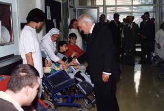 Milano: intervento del Presidente della Repubblica all'Istituto Sacra Famiglia di Cesano Boscone