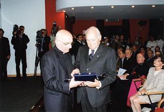 Milano: intervento del Presidente della Repubblica all'Istituto Sacra Famiglia di Cesano Boscone