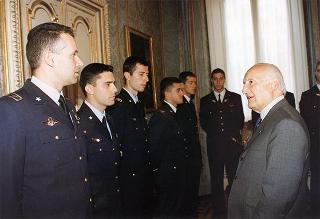 Delegazione di ufficiali ed allievi dell'Accademia Aeronautica di Pozzuoli, in servizio di guardia d'onore al Palazzo del Quirinale