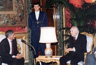Guido Columba, presidente dell'Unione nazionale cronisti italiani, i vincitori e gli organizzatori del Premio Cronista 1997