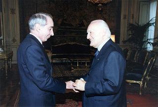 On. prof. Giuliano Amato, presidente dell'Autorità garante della concorrenza e del mercato, con i componenti l'Organo collegiale: visita di congedo