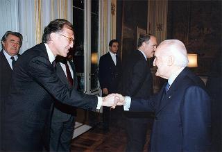 On. prof. Giuliano Amato, presidente dell'Autorità garante della concorrenza e del mercato, con i componenti l'Organo collegiale: visita di congedo