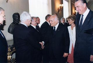 Cerimonia di consegna delle insegne di Cavaliere dell'Ordine "Al Merito del Lavoro" ai Cavalieri del Lavoro nominati il 2 giugno 1997