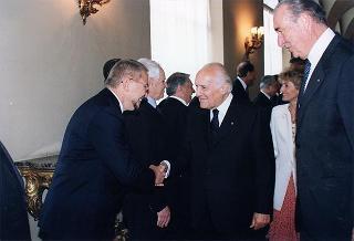 Cerimonia di consegna delle insegne di Cavaliere dell'Ordine "Al Merito del Lavoro" ai Cavalieri del Lavoro nominati il 2 giugno 1997
