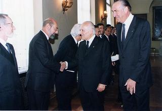 Cerimonia di consegna delle insegne di Cavaliere dell'Ordine "Al Merito del Lavoro" ai Cavalieri del Lavoro nominati il 2 giugno 1997