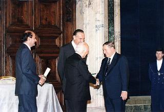 Cerimonia di consegna delle insegne di Cavaliere dell'Ordine "Al Merito del Lavoro" ai Cavalieri del Lavoro nominati il 2 giugno 1997