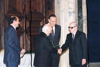 Cerimonia di consegna delle insegne di Cavaliere dell'Ordine "Al Merito del Lavoro" ai Cavalieri del Lavoro nominati il 2 giugno 1997