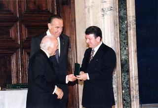Cerimonia di consegna delle insegne di Cavaliere dell'Ordine "Al Merito del Lavoro" ai Cavalieri del Lavoro nominati il 2 giugno 1997
