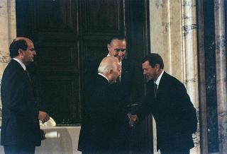 Cerimonia di consegna delle insegne di Cavaliere dell'Ordine "Al Merito del Lavoro" ai Cavalieri del Lavoro nominati il 2 giugno 1997